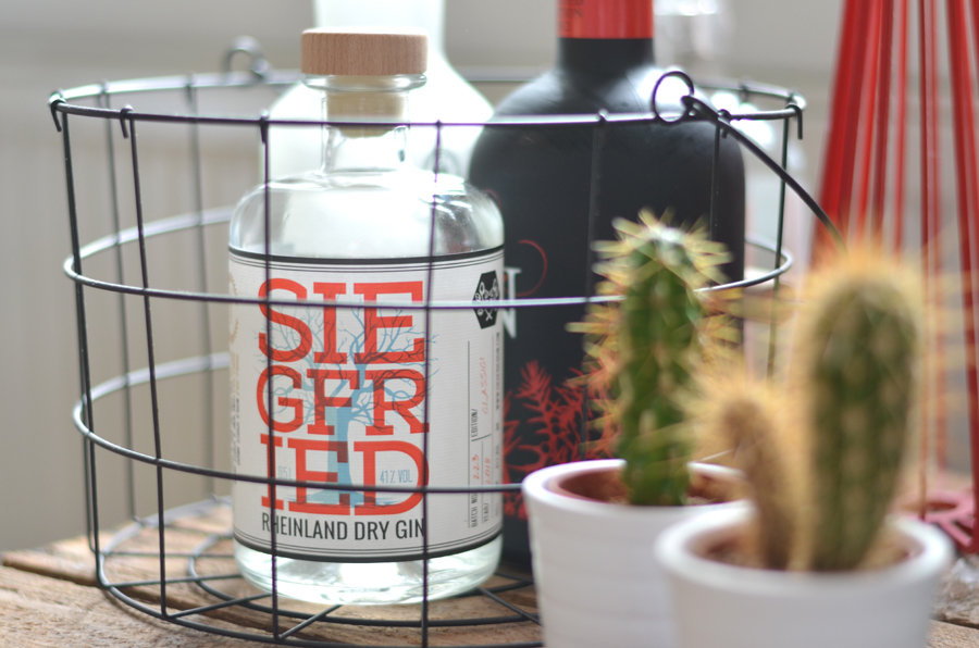 Siegfried Rheinland Dry Gin Flasche