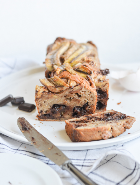 Saftiges Bananenbrot mit Schokolade und Walnüssen