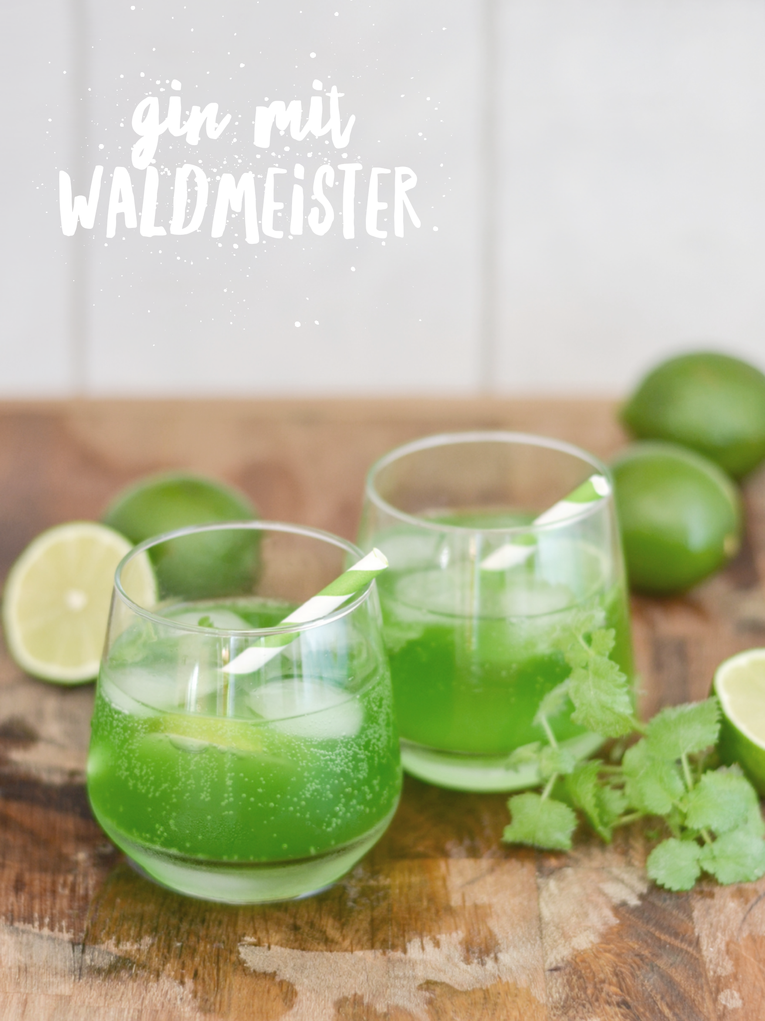 Gin mit Waldmeister und Sekt