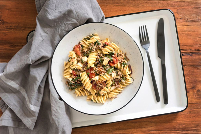 Mangold-Pasta mit Feta und Tomaten