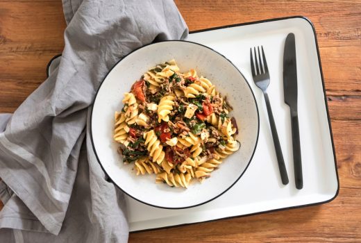 Mangold-Pasta mit Feta und Tomaten