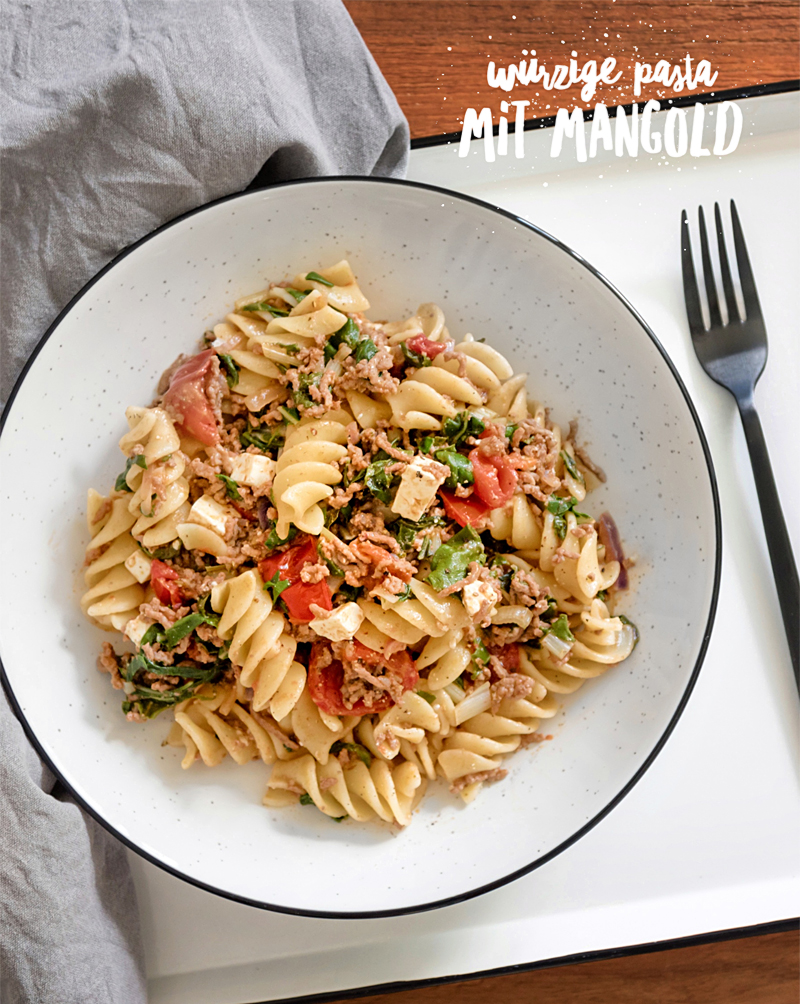 Mangold-Pasta mit Feta und Tomaten