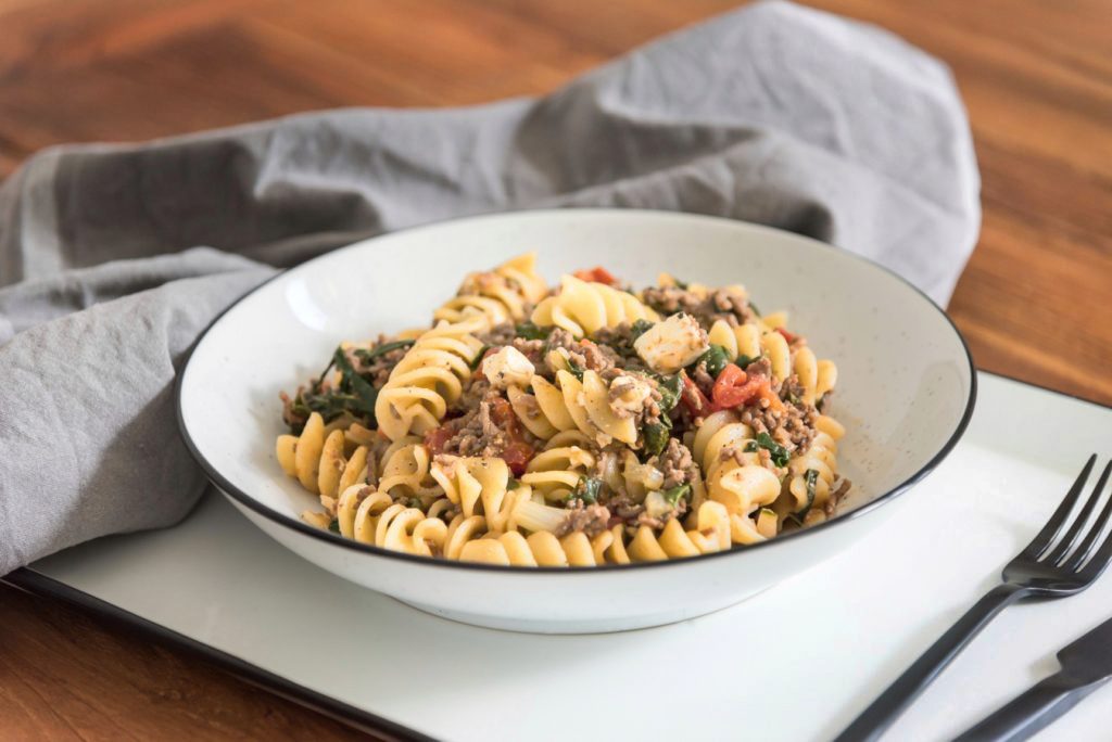 Mangold-Pasta mit Feta und Tomaten