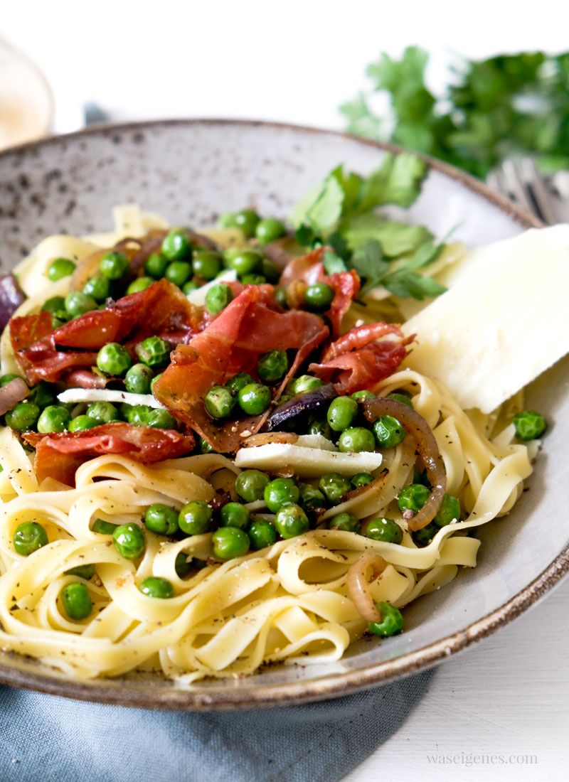 Rezept Tagliatelle mit Serrano Schinken und Erbsen _ 