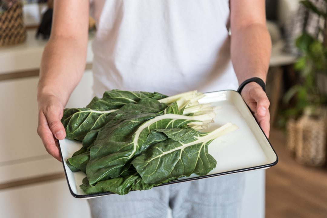 Sommerküche: Mangold zubereiten, Pasta-Rezept mit Feta und Tomaten