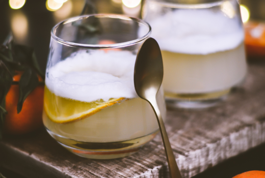 Weihnachtlicher Gin Sour Drink