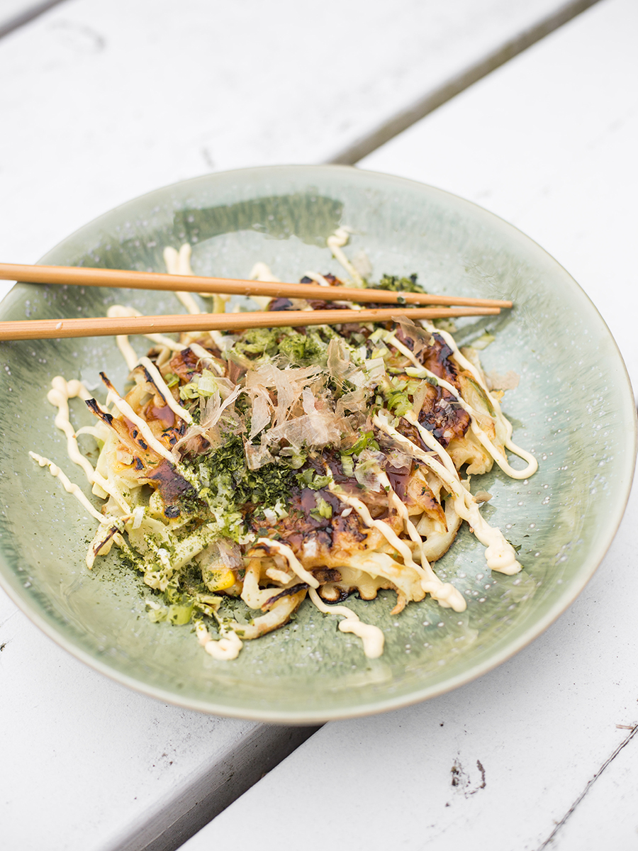 Rezept für Okonomiyaki von Kerstin Niehoff aus dem Buch "Eat more of what makes you happy"