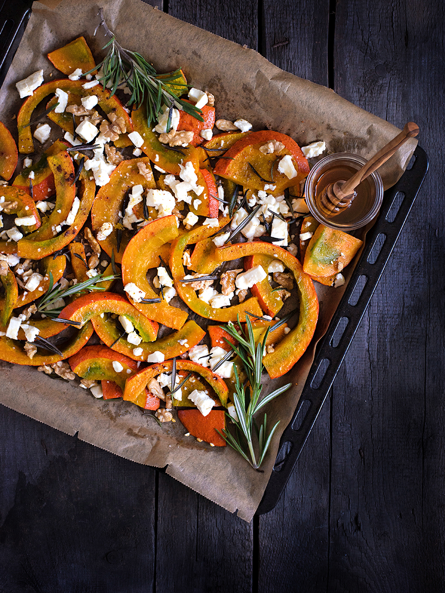 ruhrwohl.de - Herbst-Rezept für Kürbis aus dem Ofen mit Feta, Walnüssen ...