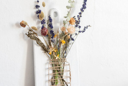 DIY Fadenbild Vase für Trockenblumen, einfaches und schnelles DIY für den Frühling