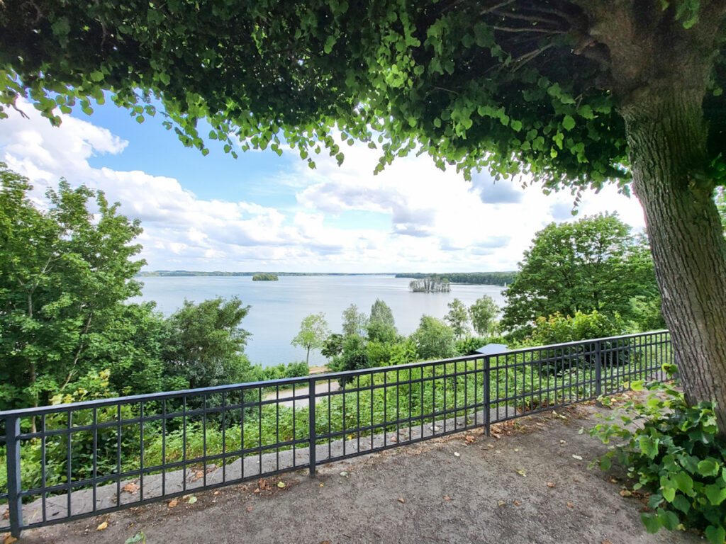 Blick von Schloss Plön auf den Plöner See 