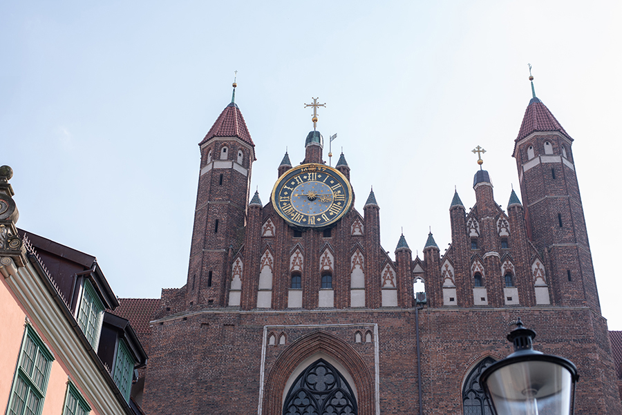 Außenansicht der Marienkirche in Danzig, größte Backsteinkirche Europas
