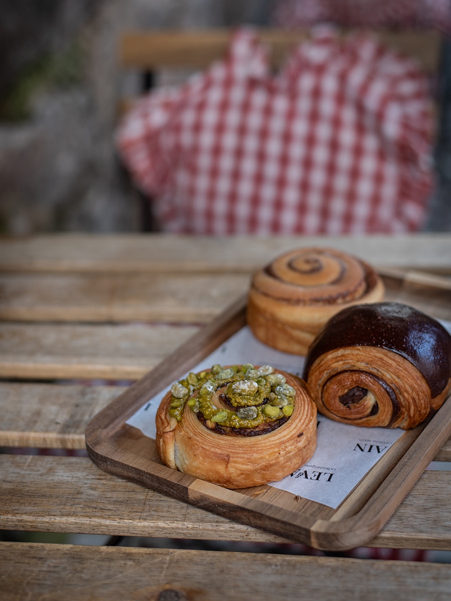 Frisches Gebäck in der Bäckerei Levain in Kaysersberg