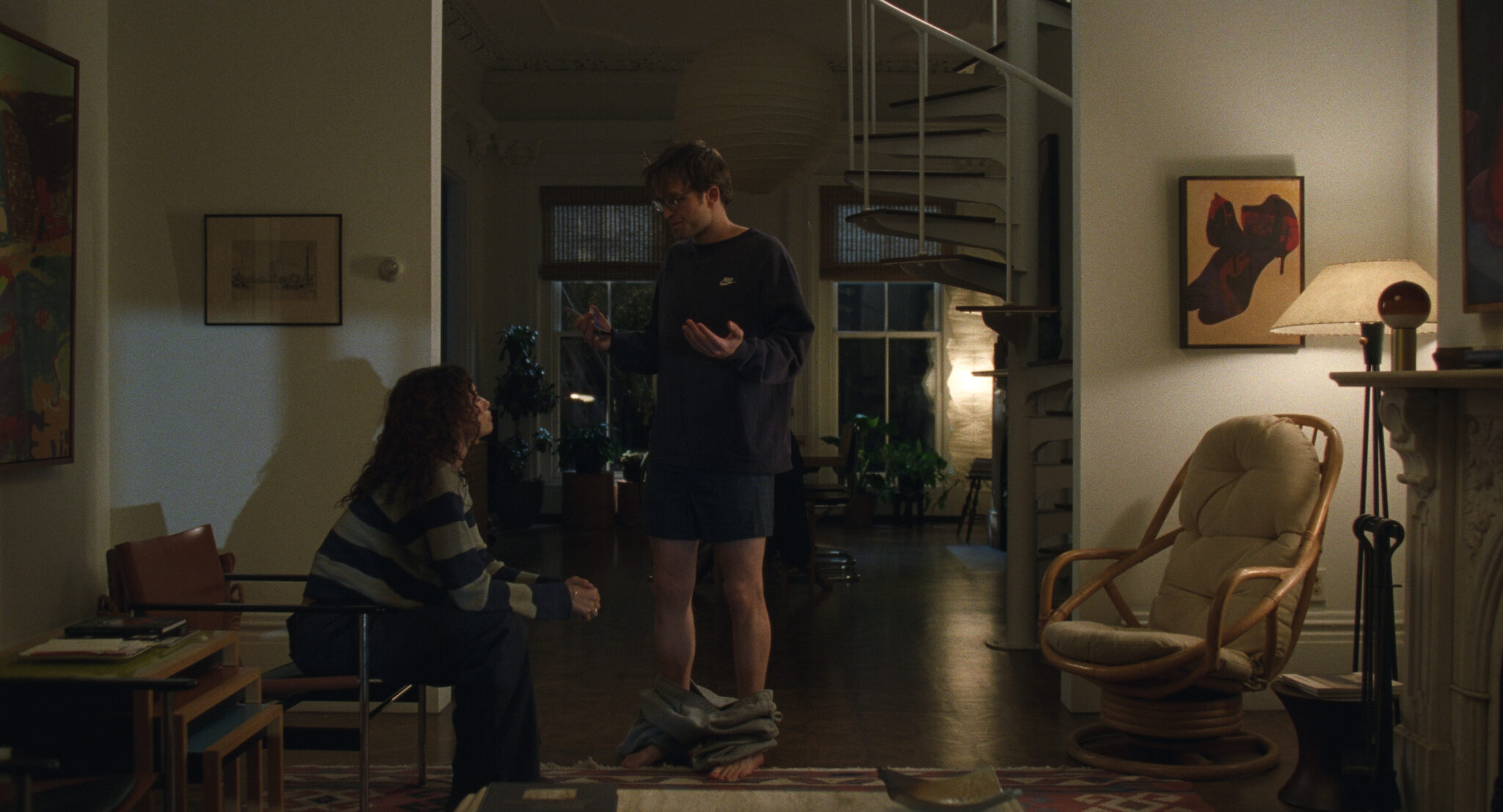 Filmszene aus „The Drama“ mit Robert Pattinson und Zendaya