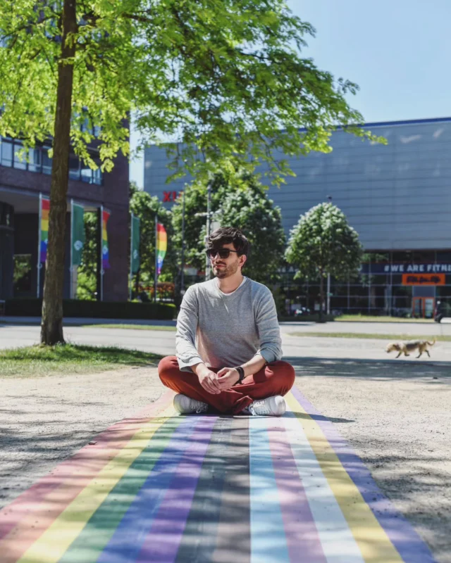 Heute ist IDAHOBIT 🌈  Ein Zeichen gegen Hass, für Liebe, Sichtbarkeit & Respekt.  #LoveIsLove #IDAHOBIT #FürAlle 🏳️‍🌈✊💚